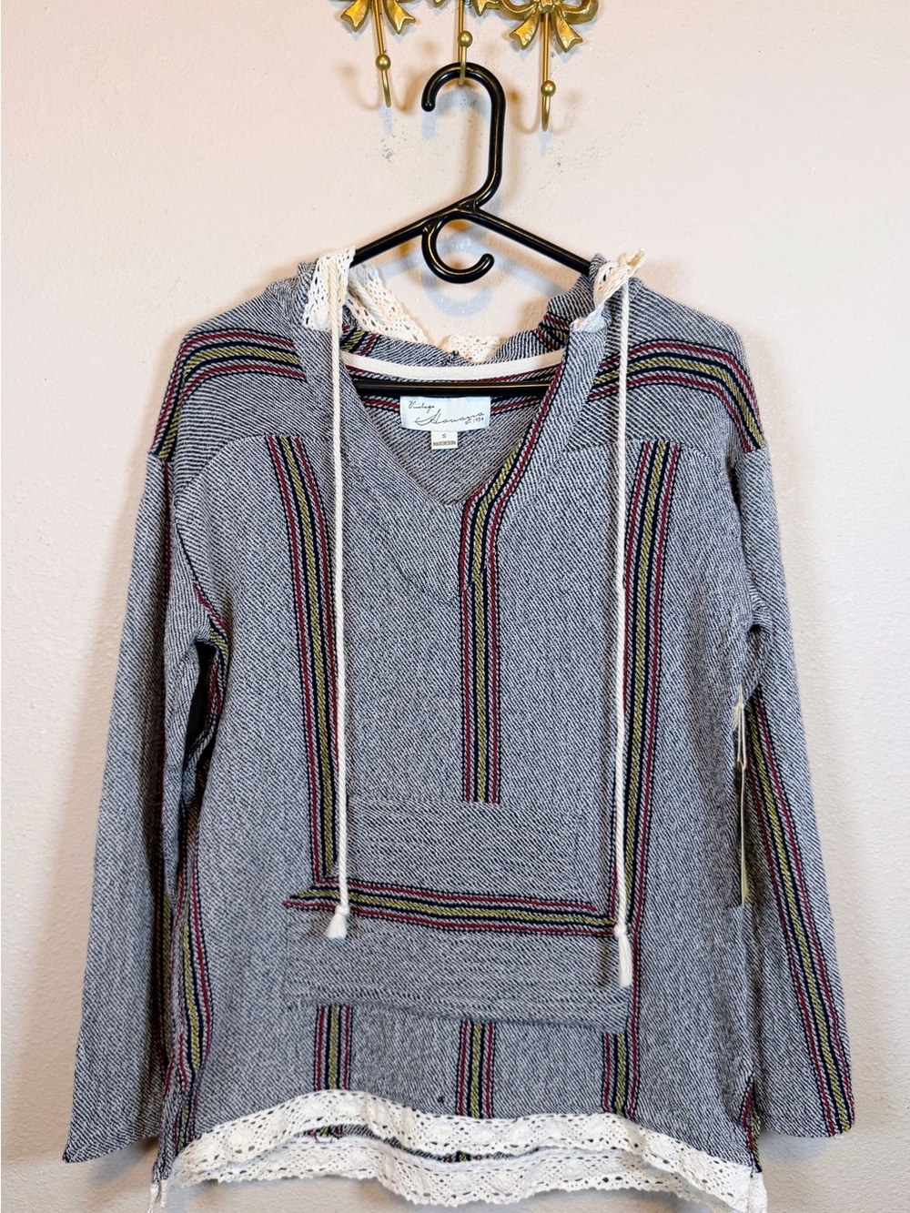 Vintage Havana Grey Striped Lace-Trim Hooded Pullover w/Kangaroo Pocket. Size S